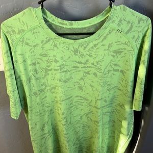 Lululemon XL Tshirt Bright green